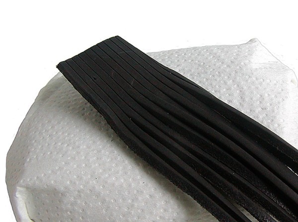 10 Stück Vierkant Lederriemen Rindleder schwarz am Bund, Voll-Leder, Länge 200 cm, Stärke ca. 2,8 mm, Breite ca. 2,8 mm