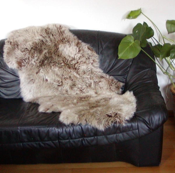 australische Doppel Lammfelle aus 1,5 Fellen hellbraune Spitzen, voll waschbar, ca. 140x68 cm
